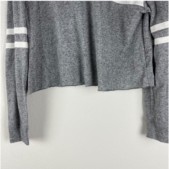 Show Me You Mumu Top Womens Medium Gray Champion Vintage
Heather Long Sleeve Tee - Picture 2 of 8